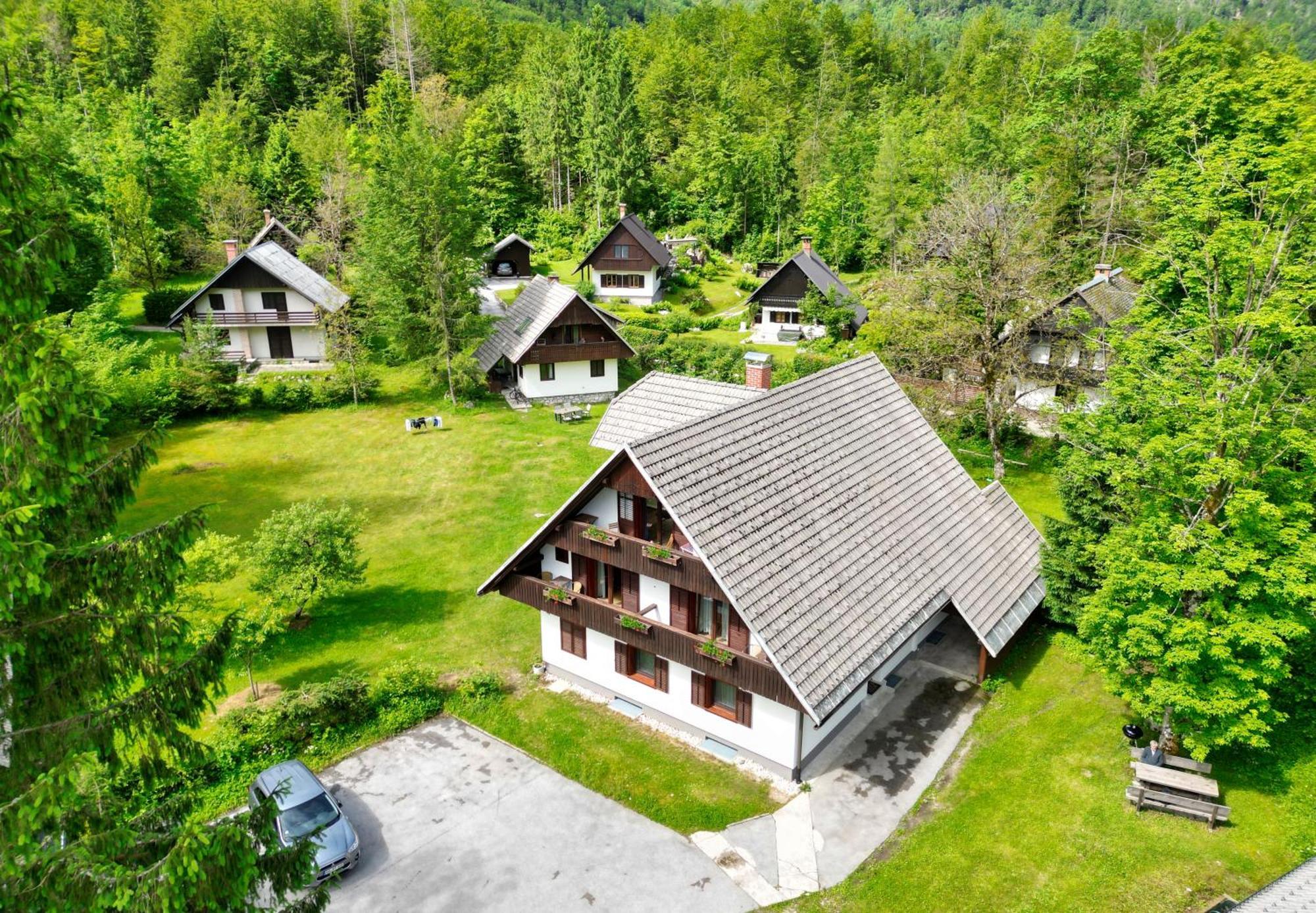 Sobe In Apartmaji Pri Ukcu Bohinj Esterno foto