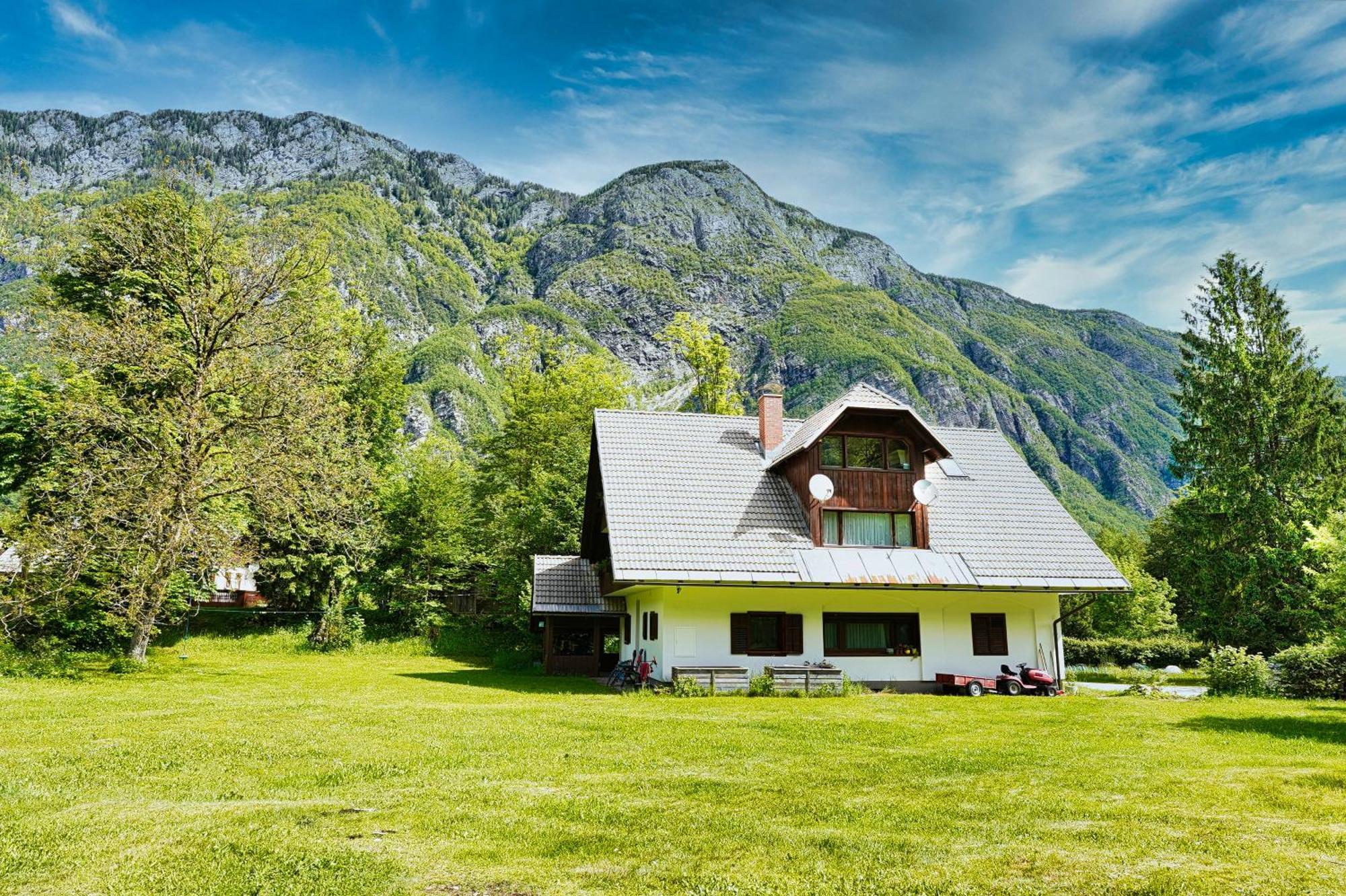 Sobe In Apartmaji Pri Ukcu Bohinj Esterno foto